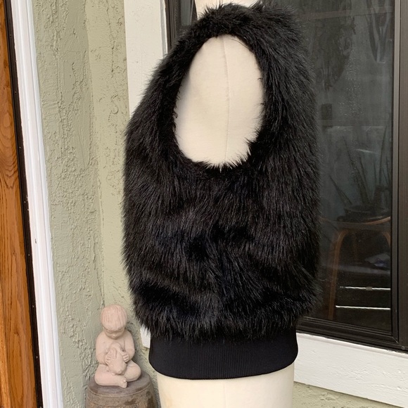UNIQUELY LORNA JANE Faux Fur Vest Women's Size XS - Picture 3 of 7